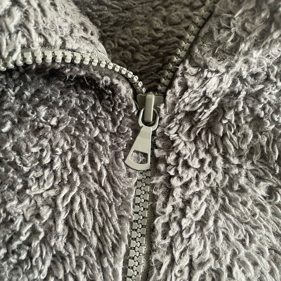 Uniqlo Fleece Zip Up Jacket - Picture 3 of 3